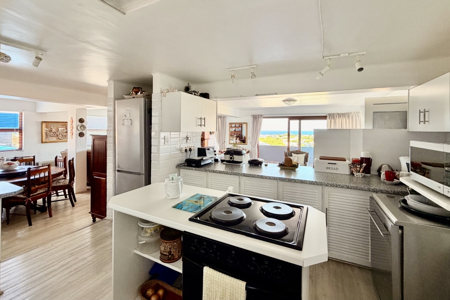 4 Bedroom Property for Sale in Onrus Western Cape